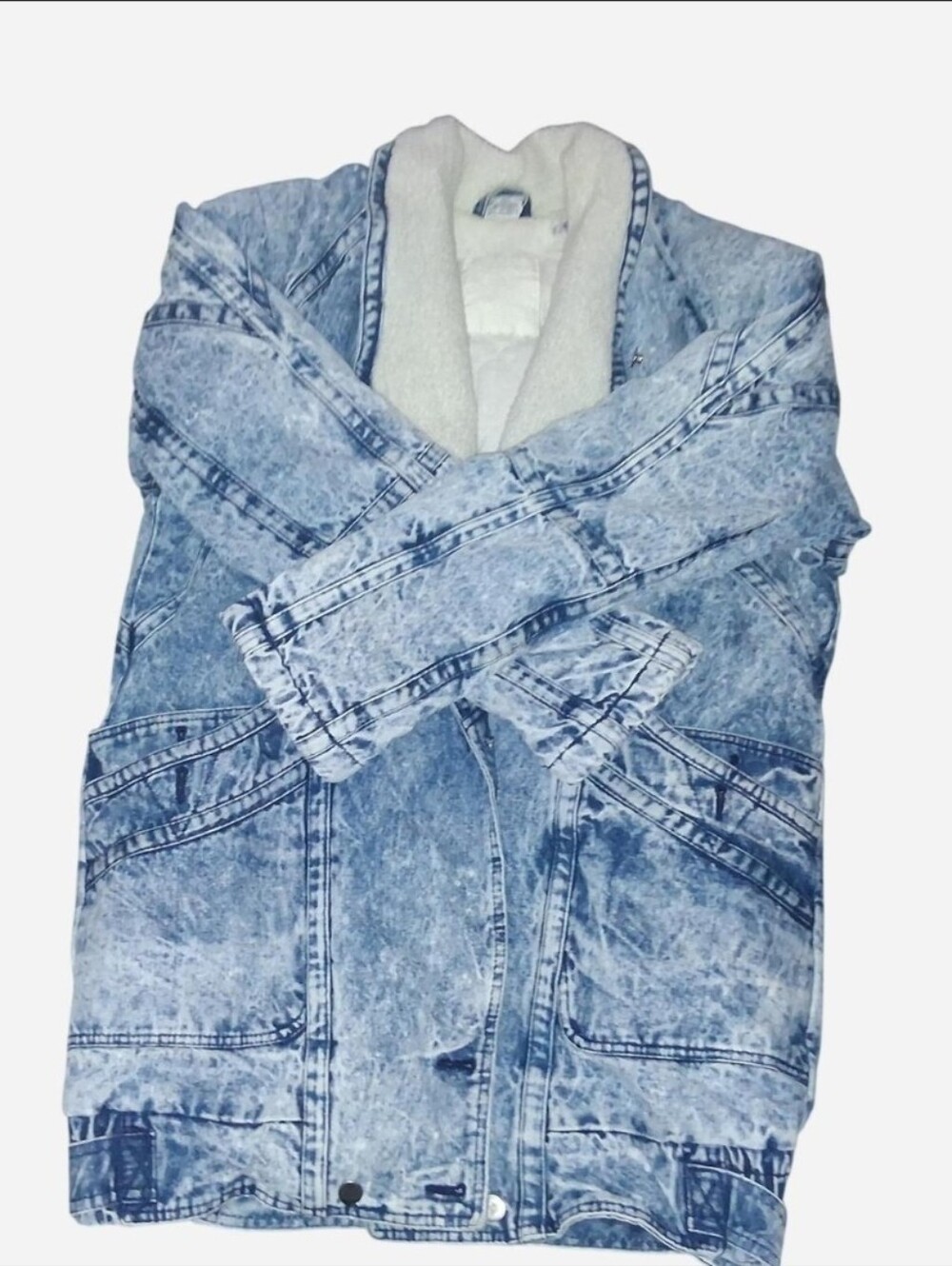 M | oversized blue and white denim stone/acid wash coat with faux wool collar